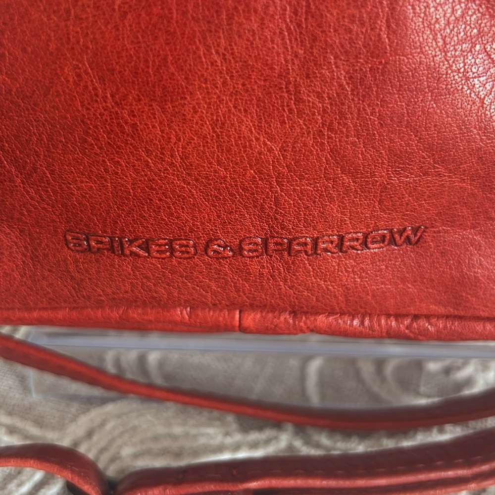 Spike & Sparrow Red Leather Camera Bag Style Crossbody - Picture 2 of 16